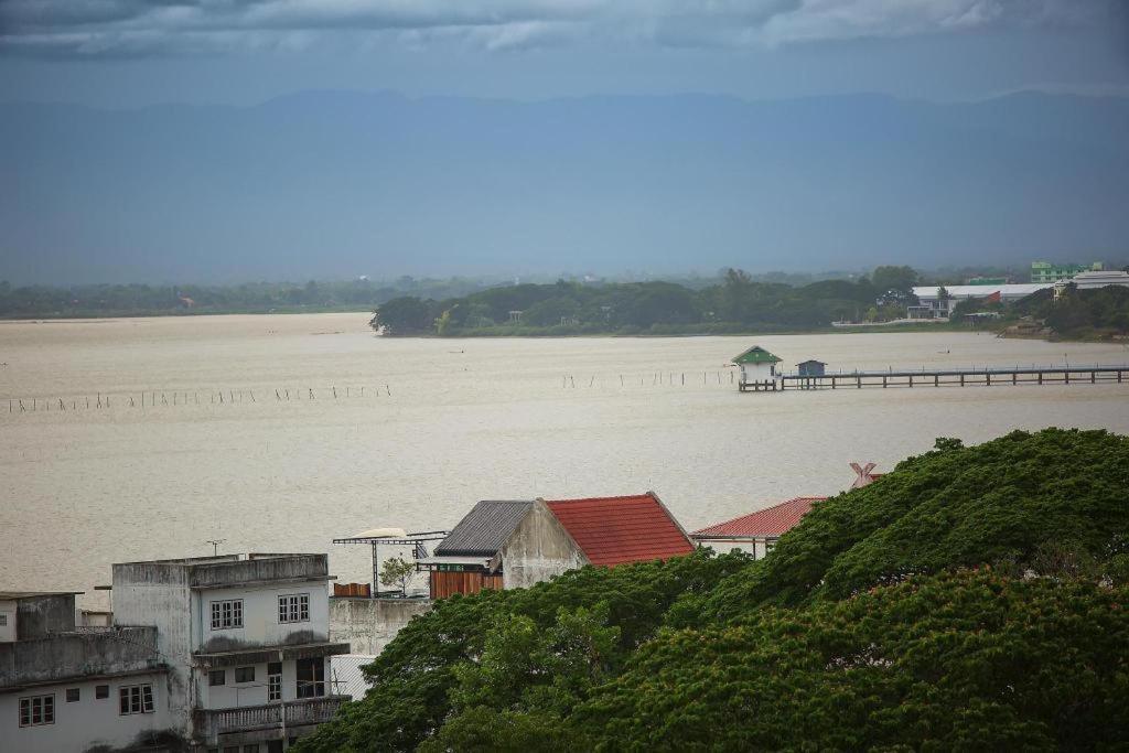 Phuglong Hotel Phayao Buitenkant foto