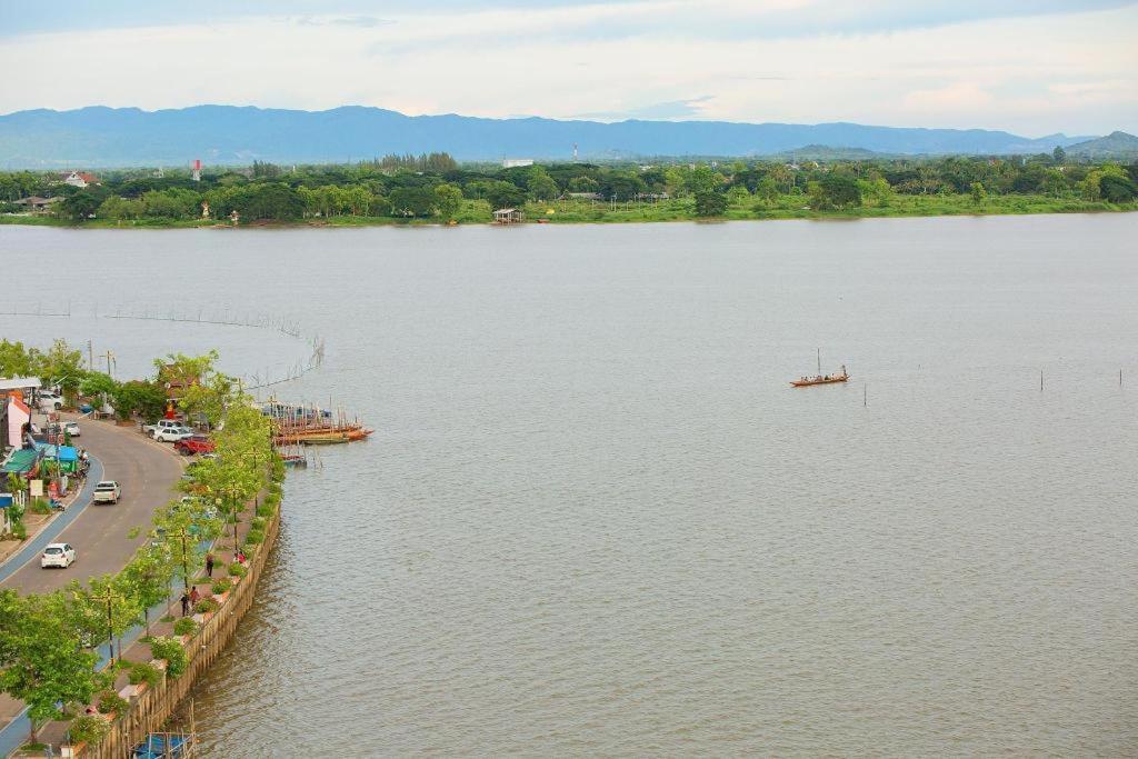 Phuglong Hotel Phayao Buitenkant foto